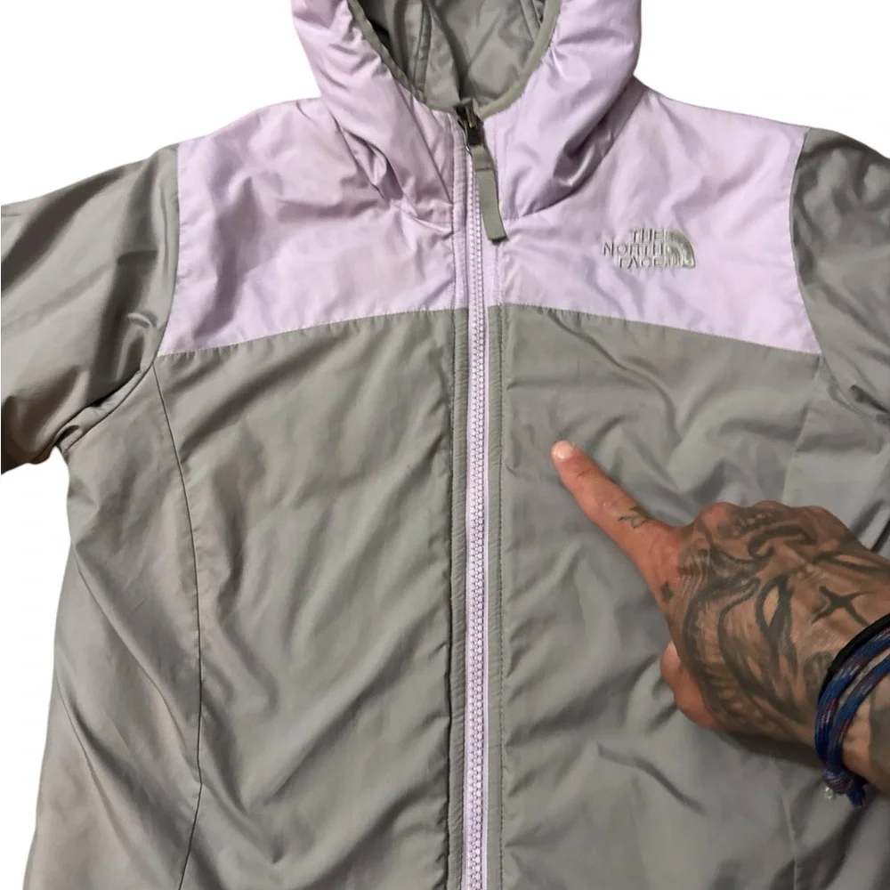 The North Face‎ Girls Size Medium 10/12 Lavender/Gray Reversible Zip Up Coat